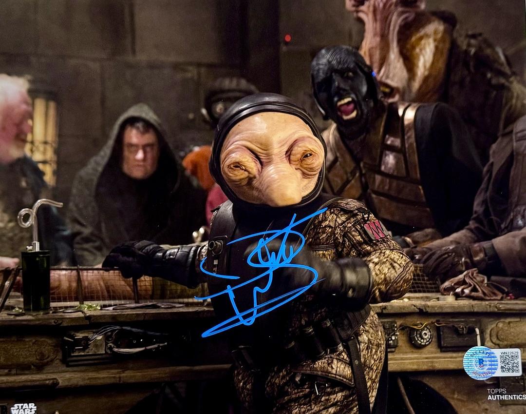 Warwick Davis Signed 8x10 Photo (Star Wars) w/Character Inscription - Beckett COA